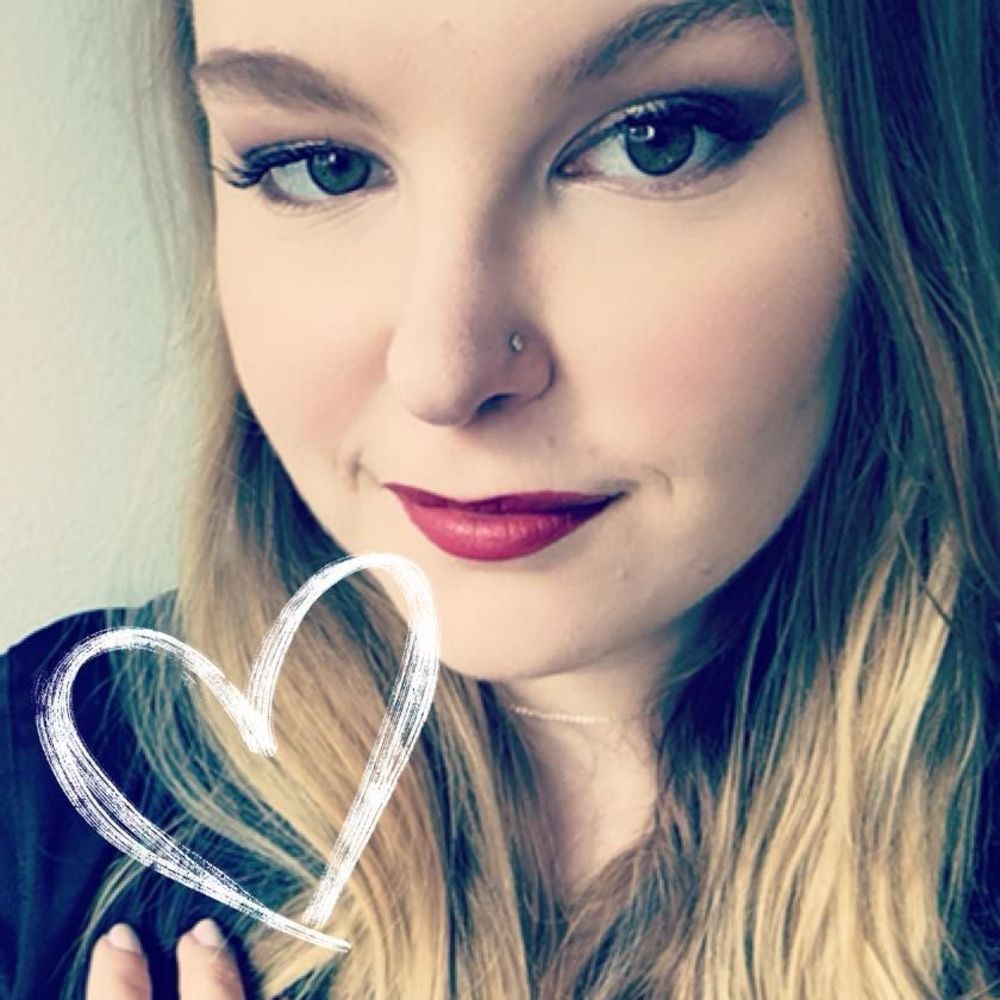 Meet your Posher, Pearl